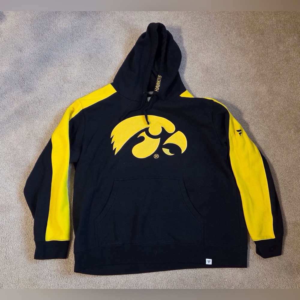 Men’s X Large Black Fanatics Iowa Hawkeyes Hooded Sweatshirt